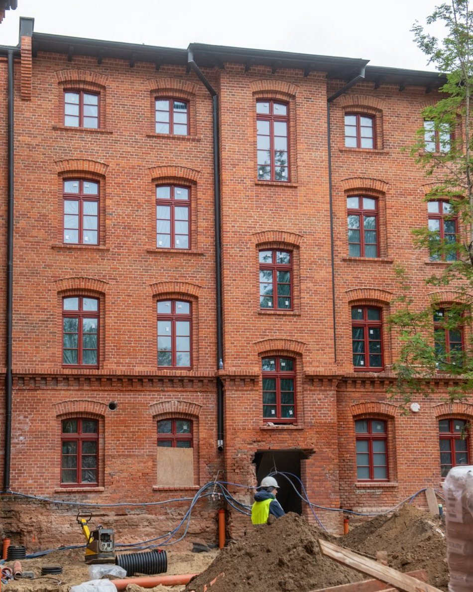 Łódź. Famuła przy Ogrodowej w Łodzi zmienia się na naszych oczach. Zajrzeliśmy na plac budowy!