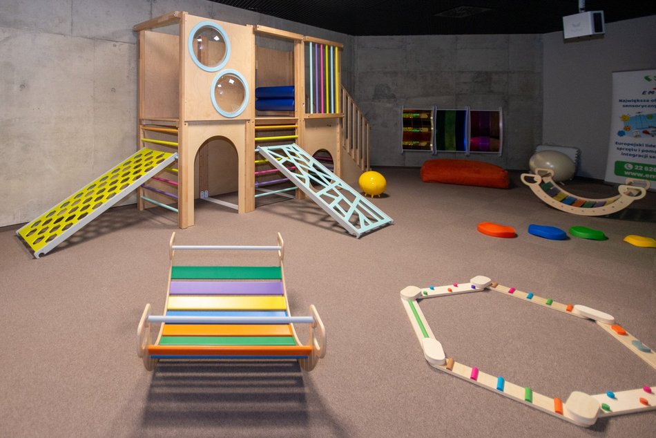 Łódź. Nowy figloraj w Orientarium Zoo Łódź bez barier. Sala zabaw dostosowania dla dzieci neuroatypowych