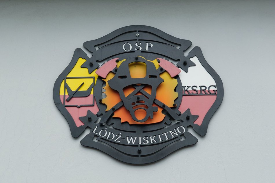 Łódź. Remiza OSP na Wiskitnie w Łodzi pięknieje. Remont dachu, nowe okna, łazienki oraz kuchnia