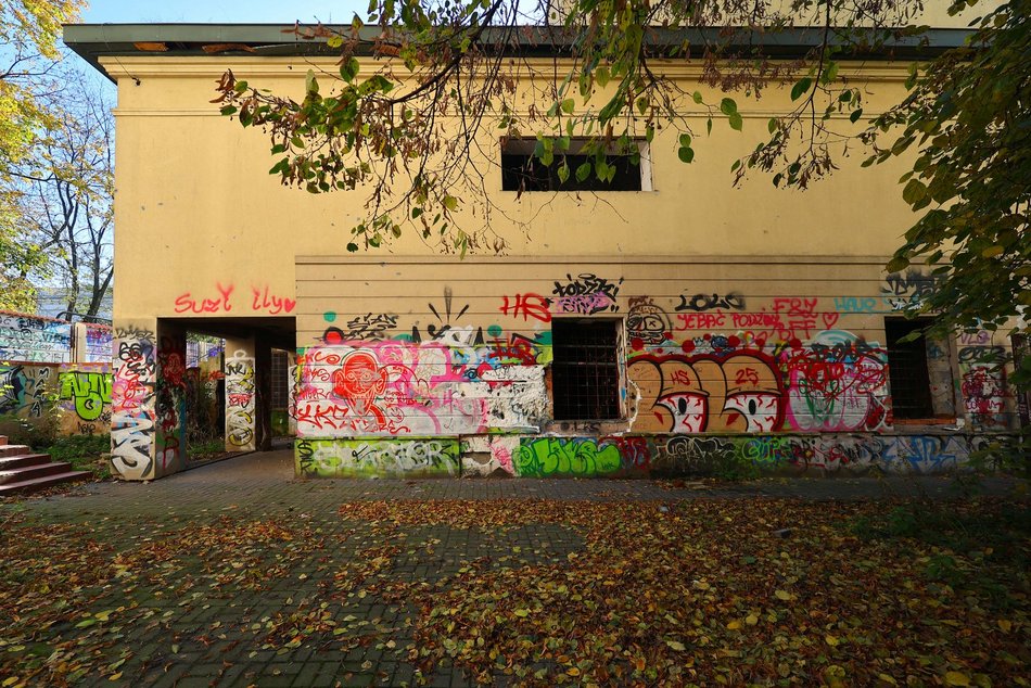 Łódź. Koniec z ruiną po Pizza Hut! Łodzianie zdecydują, co powstanie w pasażu Rubinsteina