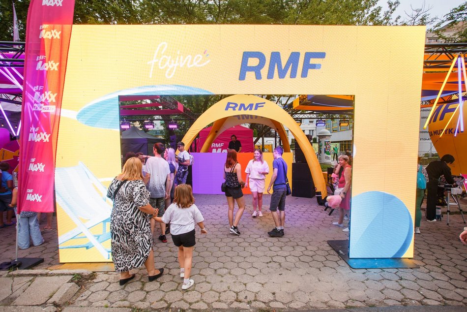 Łódź. Leśna Scena RMF FM ze strefami relaksu i beauty