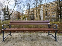 Park Sienkiewicza w Łodzi z nowymi ławkami