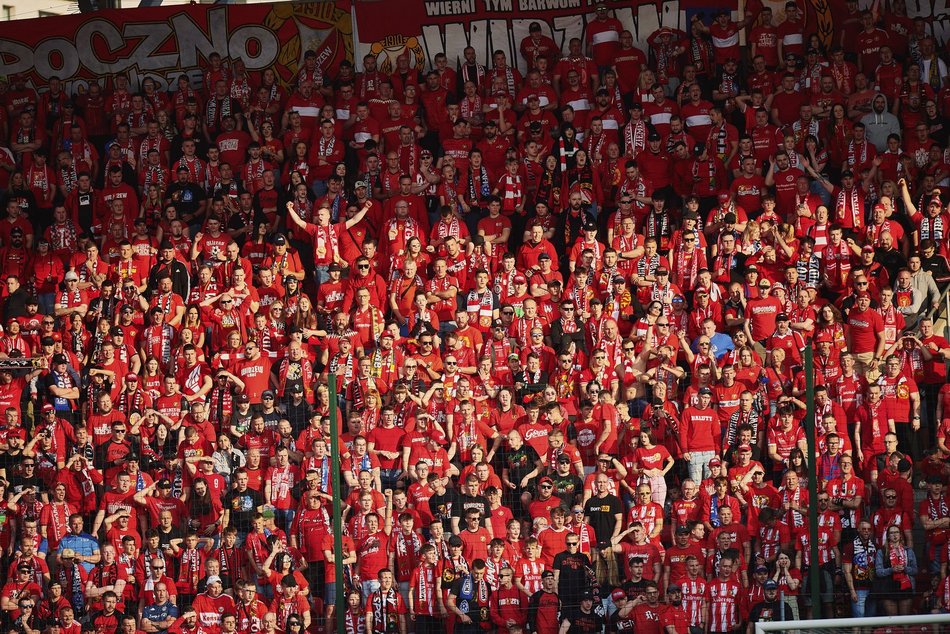 Kibice Widzewa Łódź na meczu z Koroną Kielce