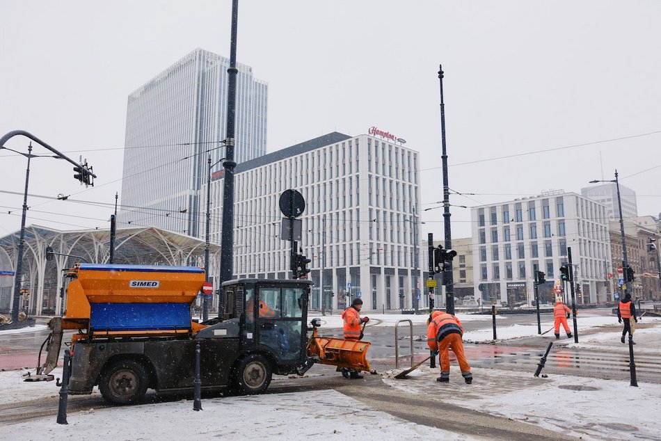 Łódź. Akcja „Zima" na ulicach Łodzi. Służby pracują w trybie ciągłym
