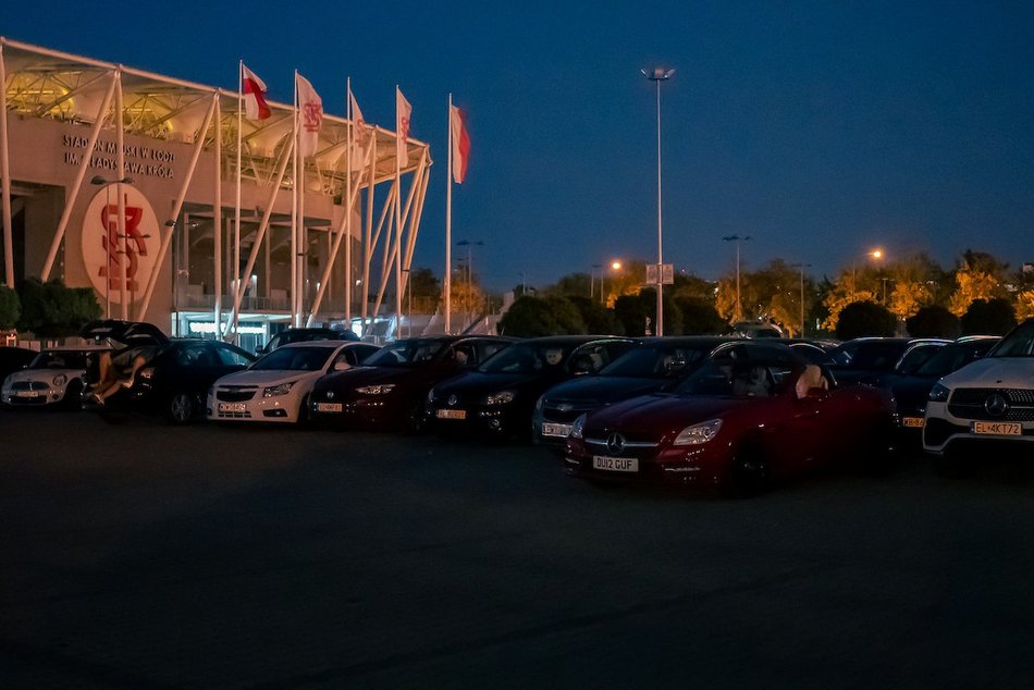 Łódź. Motopolówka przy Atlas Arenie w Łodzi. Dobre kino prosto z samochodu