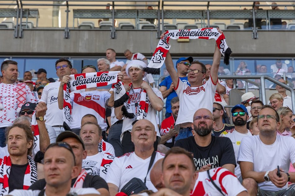 Łódź. Kibice na meczu ŁKS Łódź ze Stalą Mielec. Byłeś? Odszukaj się w naszej galerii