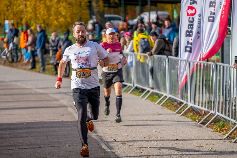 Łódź. Jesienny Festiwal Szakala w Łodzi. Brałeś/aś udział w biegu? Znajdź się na zdjęciach