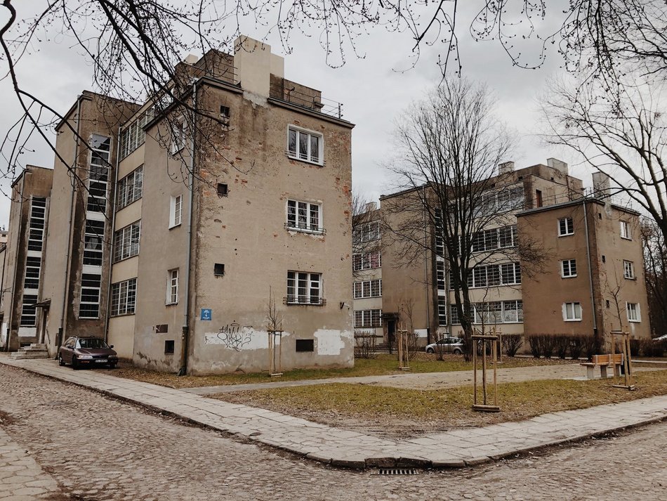 Bloki na osiedlu Montwiłła-Mireckiego