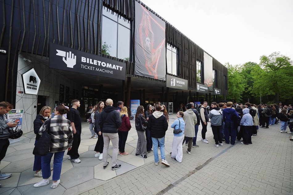 Noc Muzeów Łódź 2026. Znajdź siebie w kolejce do muzeum!