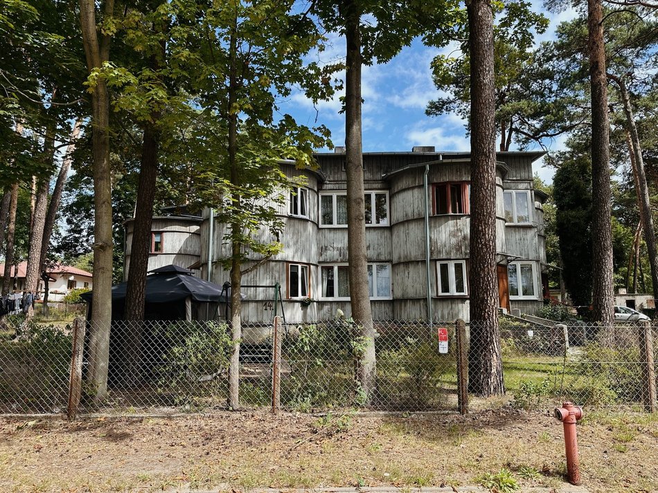 Kolumna-Las, Łask, zabytkowe wille, architektura drewniana