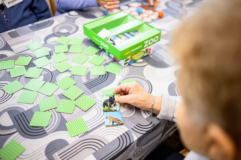 Łódź. Sudoku na Światowy Dzień Logiki. Podopieczni MOPS Łódź zasiedli do wspólnej rozgrywki