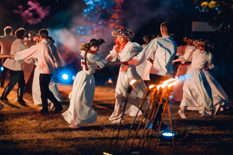 Łódź. Noc Świętojańska w Ogrodzie Botanicznym w Łodzi. Pełno magii, tańca i niezwykłych rytuałów
