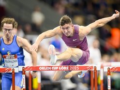 Łódź. Biegacz przez płotki