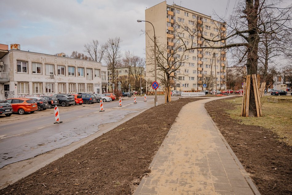 Remont Zaolziańskiej w Łodzi. Zobacz, jak drogowcy pracują nad nową jezdnią