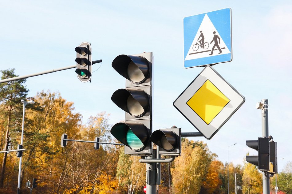 Łódź. Remont sygnalizacji świetlnej na Rokicińskiej w Łodzi. Zmiany w ruchu