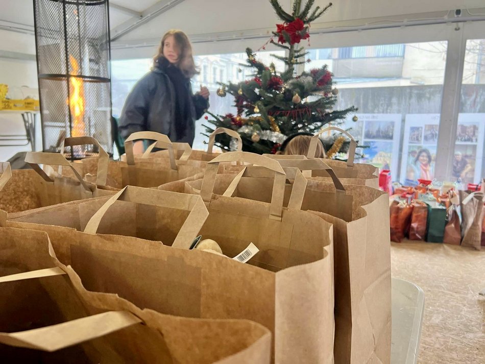 Paczki dla osób samotnych i potrzebujących z Łodzi