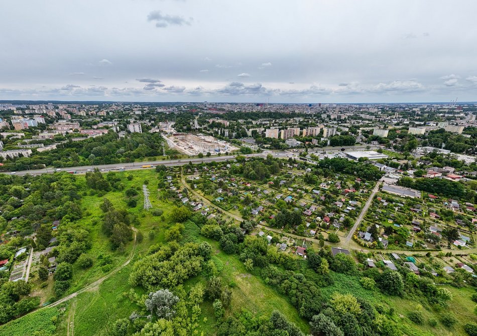 Włókniarzy i stacja Łódź Koziny z lotu ptaka