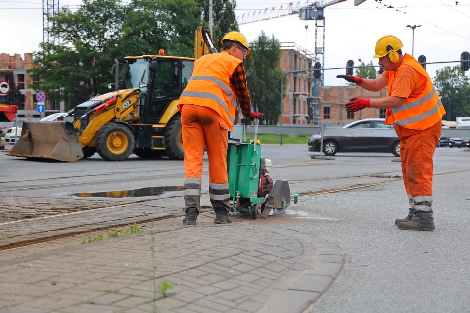 Remont torowiska na skrzyżowaniu al. Włókniarzy i ul. Legionów