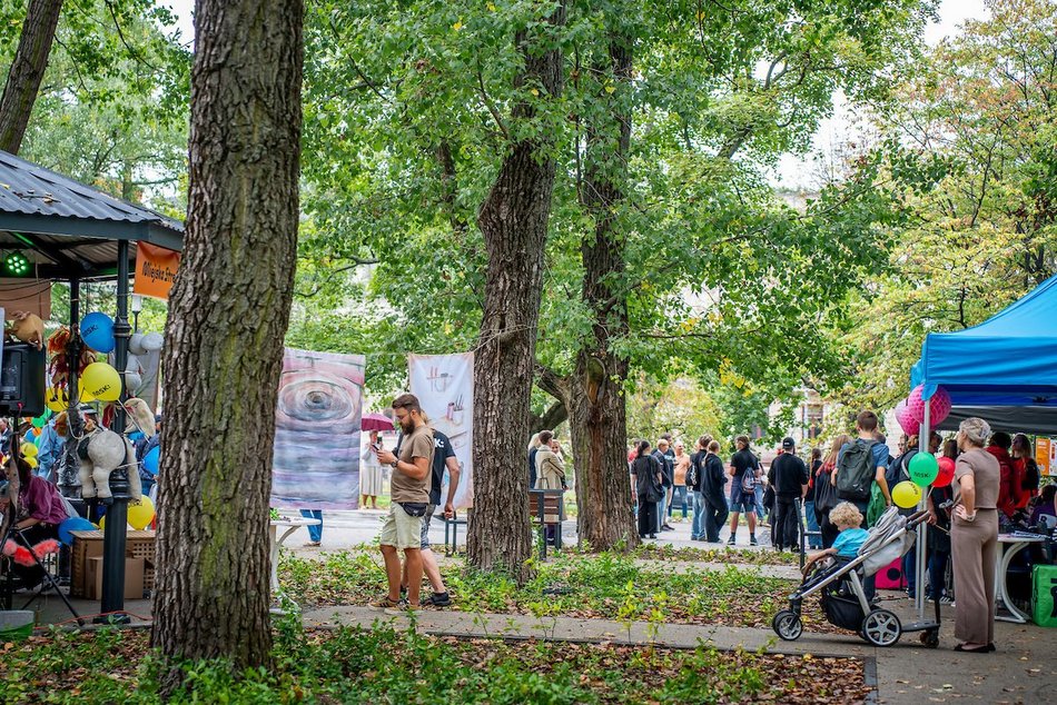 Łódź. Piknik w parku Śledzia w Łodzi. Atrakcje dla całej rodziny!