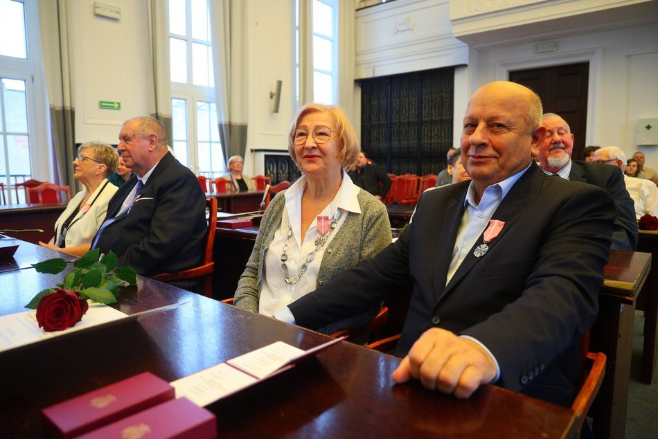 Łódź. Medale za długoletnie pożycie małżeńskie. Rekordziści są razem od 66 lat!