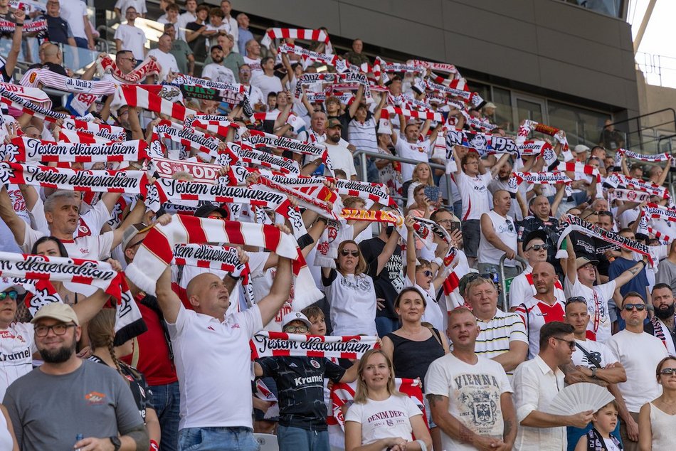 Łódź. Kibice na meczu ŁKS Łódź ze Stalą Mielec. Byłeś? Odszukaj się w naszej galerii