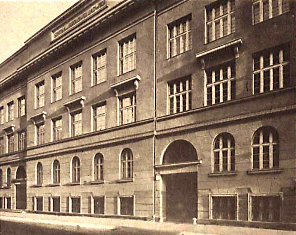 Szkoła publiczna im. Królowej Jadwigi przy ul. Jaracza 58 - rok 1929