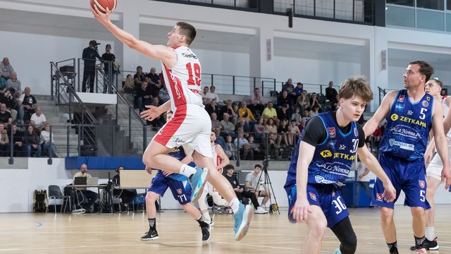 Awans koszykarzy ŁKS CoolPack Łódź. Wysokie zwycięstwo w Nysie Kłodzkiej