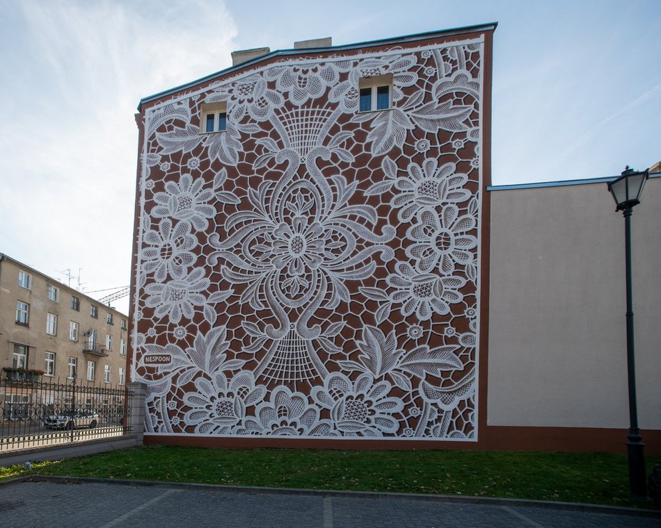 Łódź. Mural w centrum Łodzi w magazynie Elle! Koronkowe dzieło zachwyca cały świat