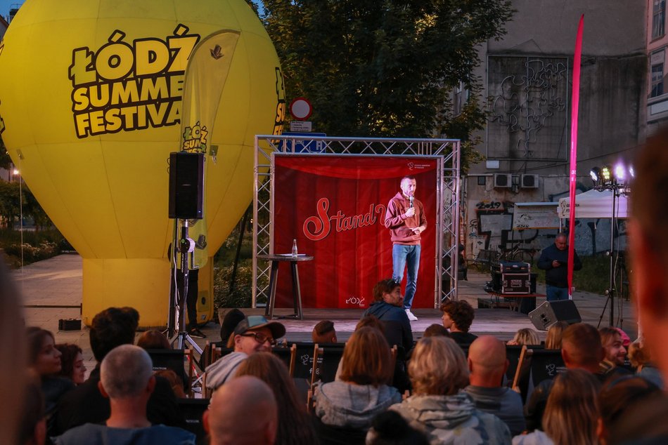 Łódź. Stand-up Piotrkowska w Łodzi. Za nami kolejny wieczór z dobrym humorem [ZDJĘCIA]
