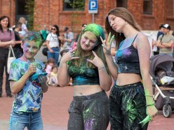 Łódź. Święto Kolorów w Ogrodach Geyera w Łodzi. Świetna zabawa i mnóstwo uśmiechu