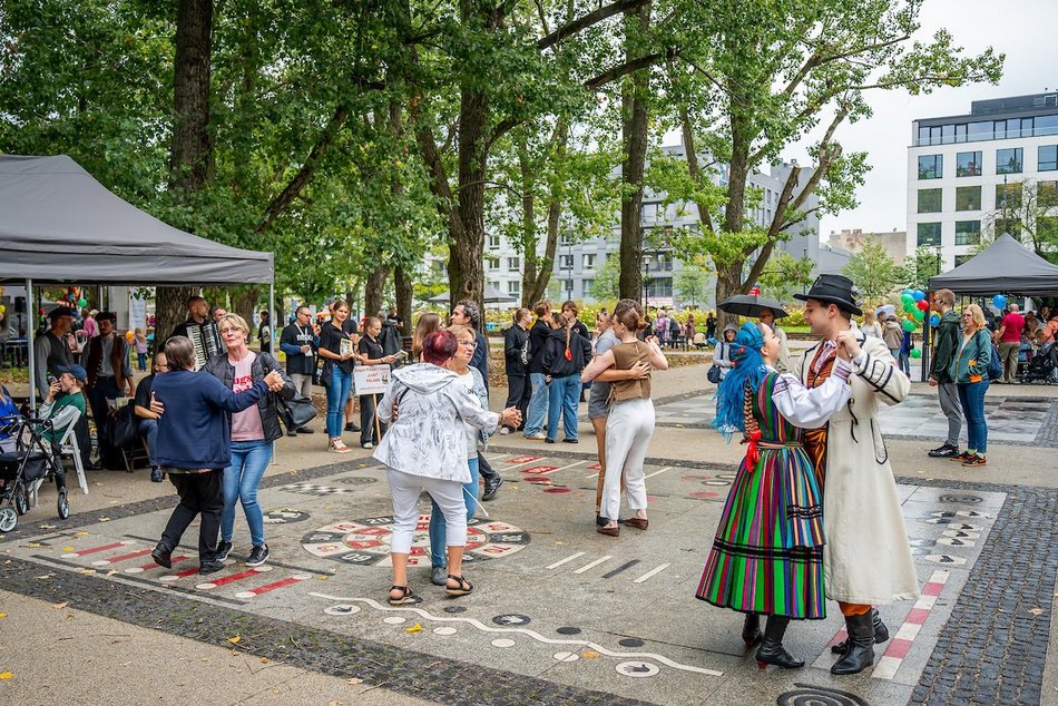 Łódź. Piknik w parku Śledzia w Łodzi. Atrakcje dla całej rodziny!