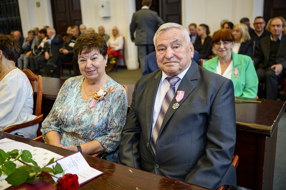 Łódź. Medale za długoletnie pożycie małżeńskie. To się nazywa wielka miłość!