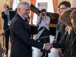 Łódź. Stypendia dla wybitnych uczniów z Łodzi i regionu przyznane. Nagrodzeni także nauczyciele