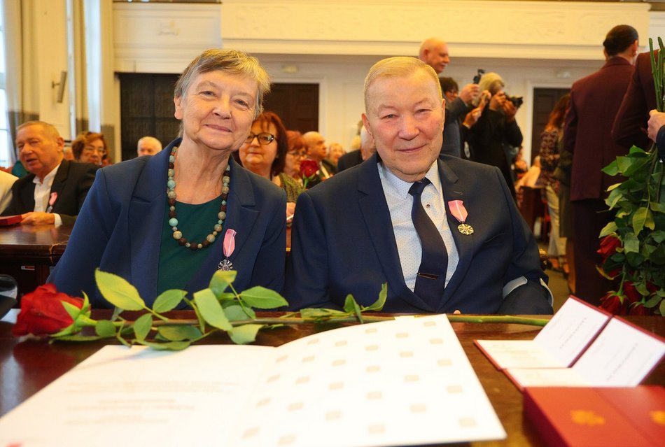 Łódź. Medale za długoletnie pożycie małżeńskie. Rekordziści są razem od 66 lat!