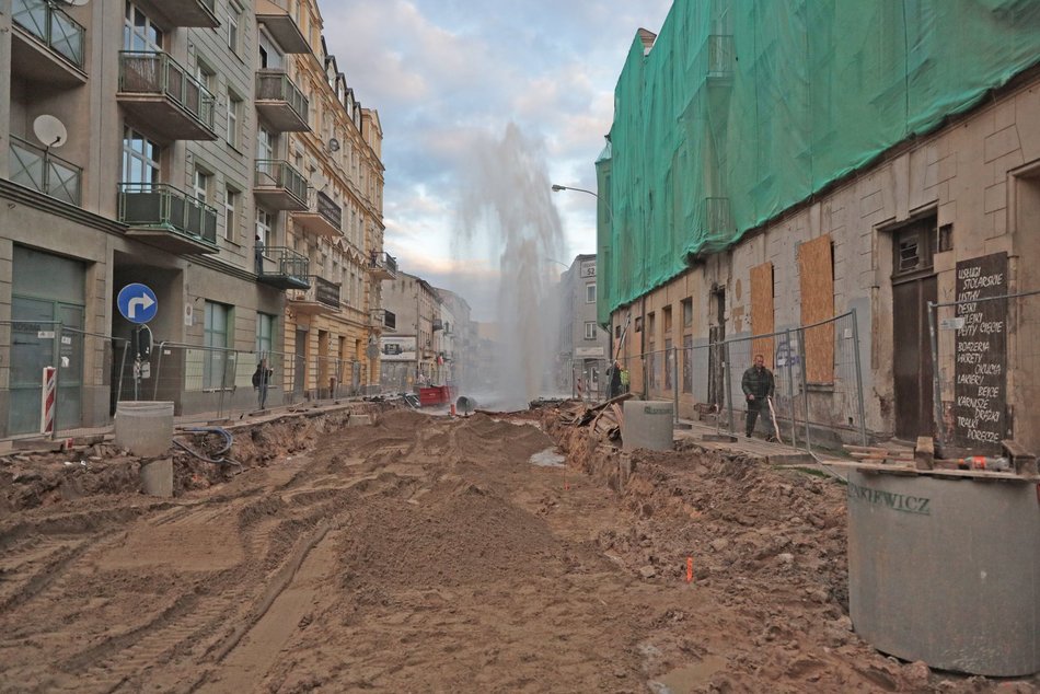 Awaria na remontowanej ulicy Legionów