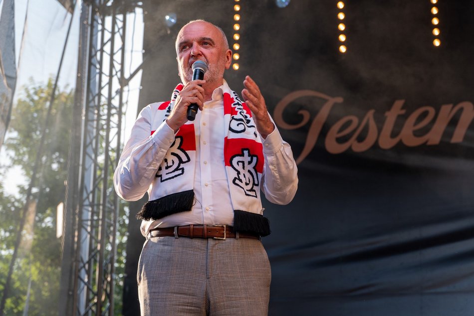 ŁKS Łódź zaprezentował skład na placu Wolności! Byłeś/aś tam? Odszukaj się w galerii