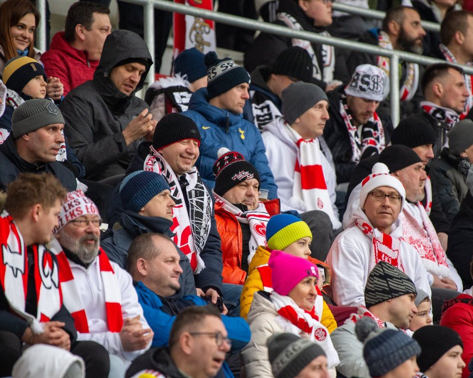 Kibice ŁKS Łódź na meczu z Rakowem Częstochowa