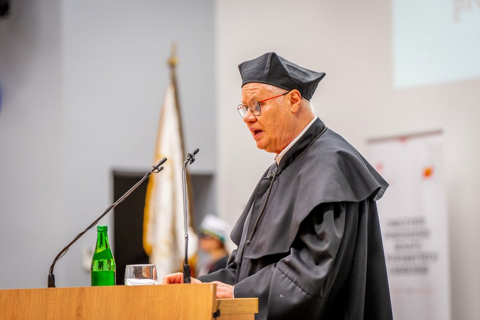 Łódź. Profesor Jerzy Hausner z tytułem doktora honoris causa Uniwersytetu Łódzkiego