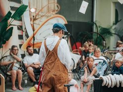 Łódź. Sokrates w piaskownicy. Za nami spektakl w ramach „Lata w MeMo”