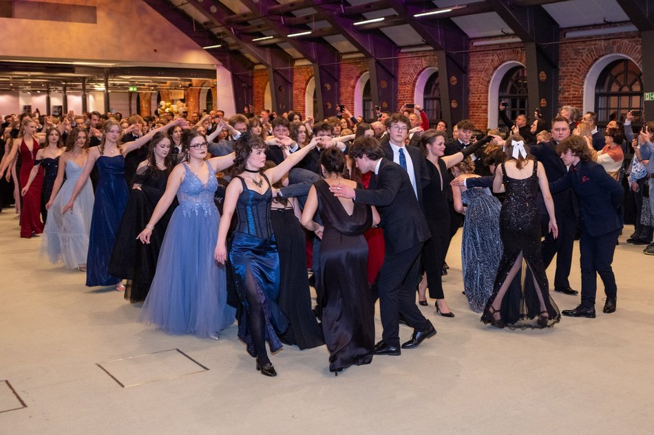 Łódź. Studniówka I LO w Łodzi