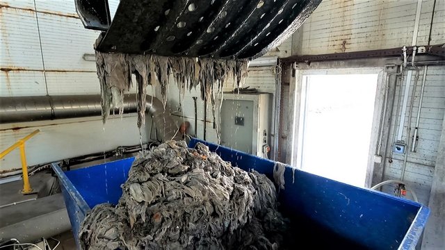 WC to nie śmietnik! Aż 3 tony śmieci w kanałach w Łodzi… codziennie! Co do nich trafia? [ZDJĘCIA]