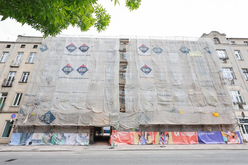 Łódź. Kamienica przy Żeromskiego w Łodzi odzyskuje blask. Aż 15 kolejnych w kolejce!