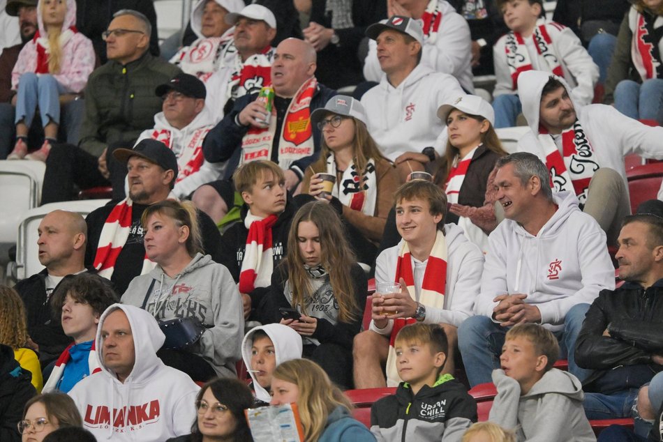 Kibice na meczu ŁKS Łódź z Polonią Warszawa. Byłeś/aś tam? Znajdź się w galerii!