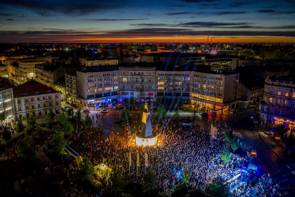 Łódź. Parada Wolności 2025 w Łodzi z lotu ptaka. Te zdjęcia zapierają dech!