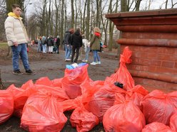 Galante Sprzątanie Łodzi. Uczniowie dołączyli do akcji i pożytecznie spędzili dzień wagarowicza