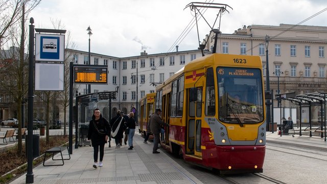 Awaria wodociągu w centrum Łodzi. Ważna ulica bez tramwajów MPK Łódź [SZCZEGÓŁY]