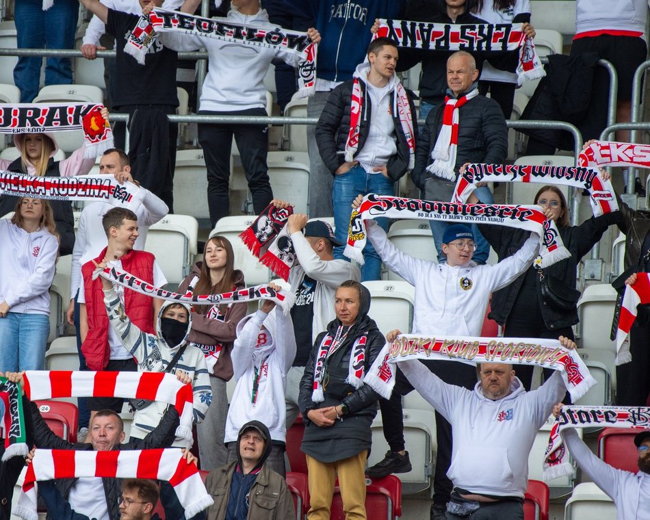 Łódź. Kibice na meczu ŁKS Łódź - Stal Rzeszów. Byłeś/aś? Znajdź się w galerii zdjęć!