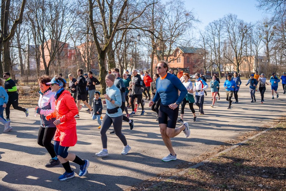 Łódź. Parkrun w Parku Poniatowskiego w Łodzi. Brałeś udział w biegu? Znajdź się na zdjęciach!