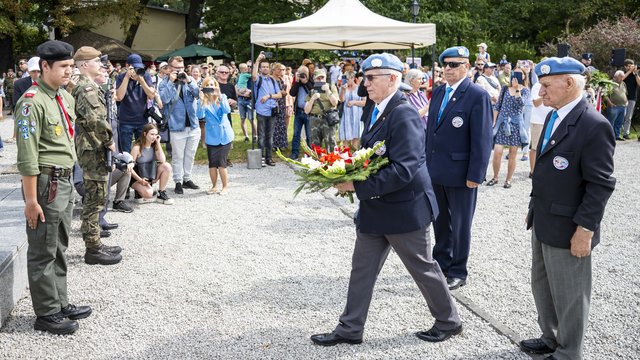 Piknik militarny w parku Helenów. Łodzianie uczcili 85. rocznicę wybuchu II wojny światowej [ZDJĘCIA]