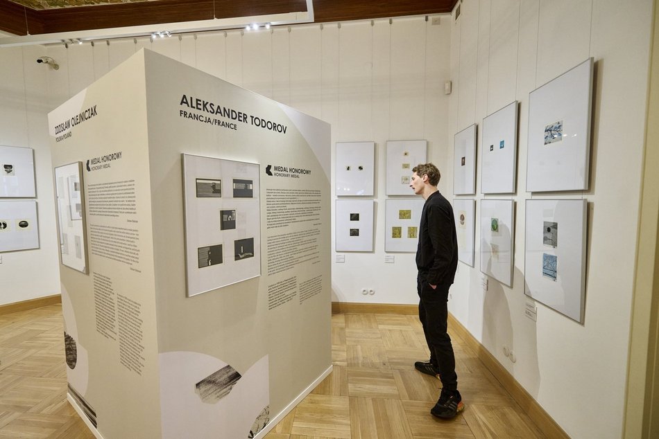 18. Międzynarodowe Triennale Małe Formy Grafiki w Łodzi. Wystawa otwarta!